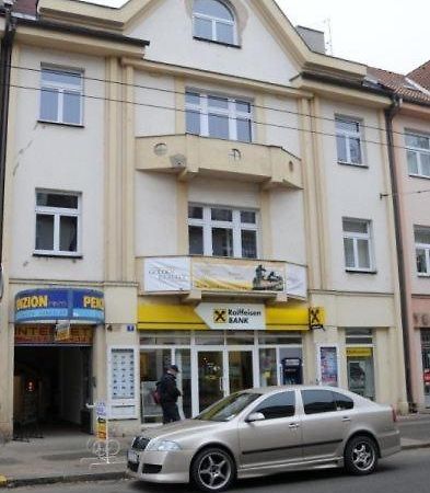 Penzion Pupendo Hradec Kralove Exterior photo