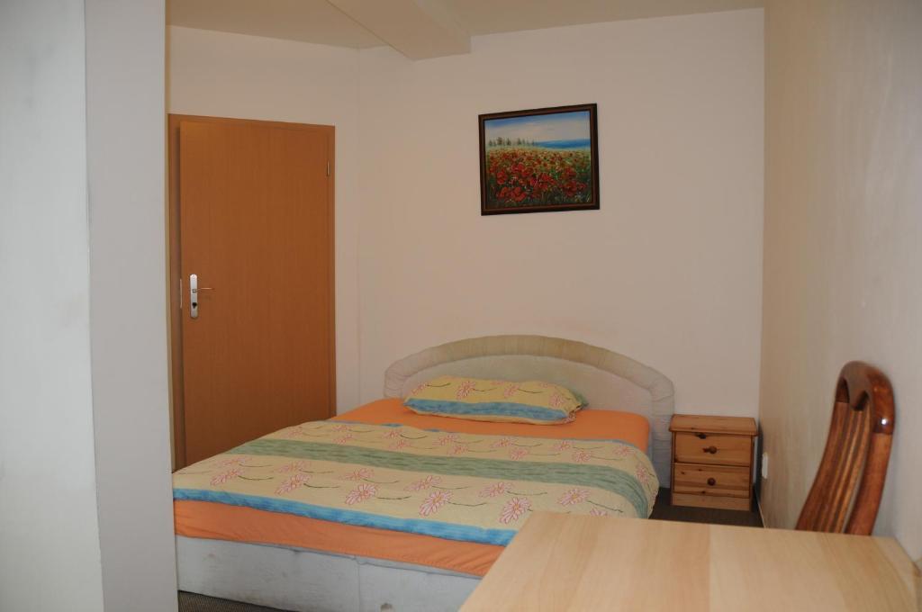 Penzion Pupendo Hradec Kralove Exterior photo