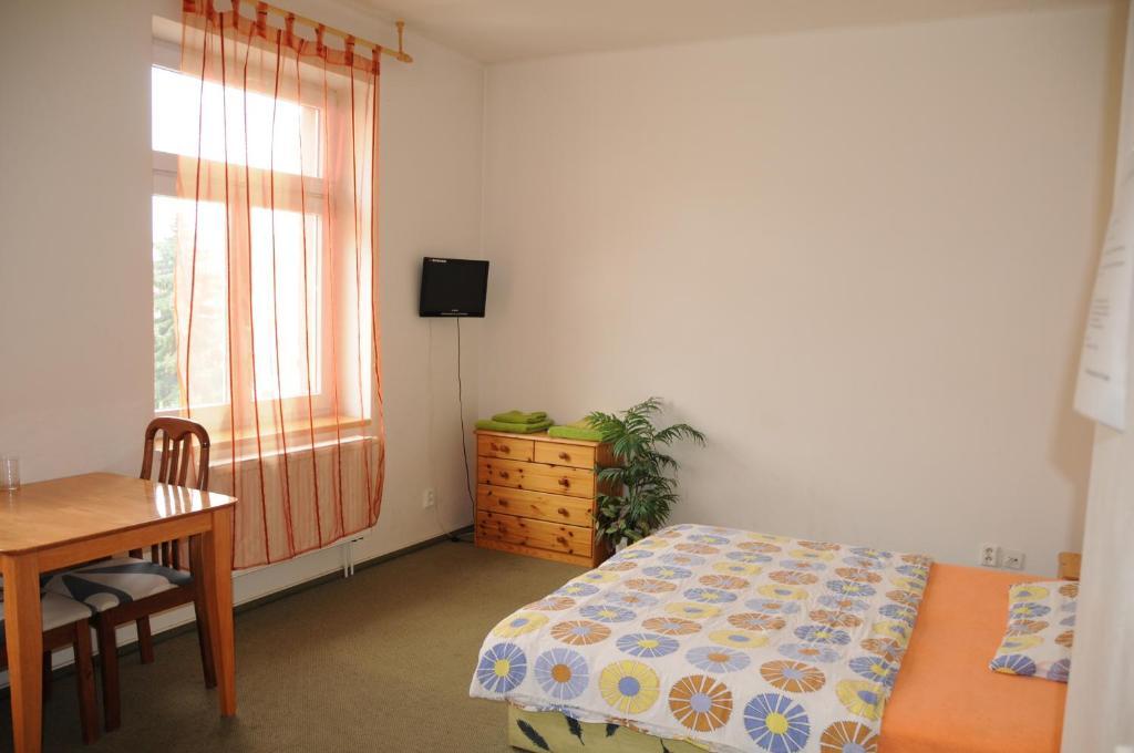 Penzion Pupendo Hradec Kralove Exterior photo